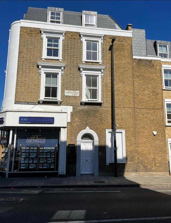 Lovely 2 Bedroom Serviced Penthouse Battersea Park Road Londra Esterno foto