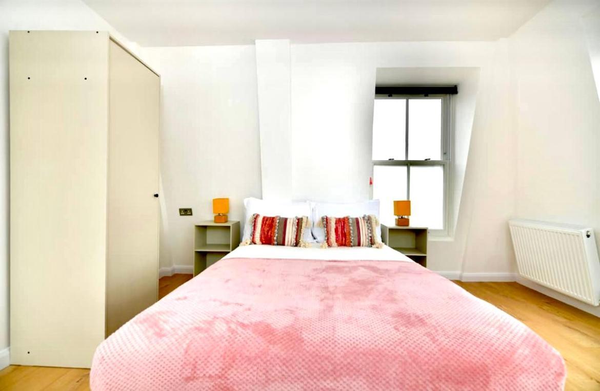 Lovely 2 Bedroom Serviced Penthouse Battersea Park Road Londra Esterno foto